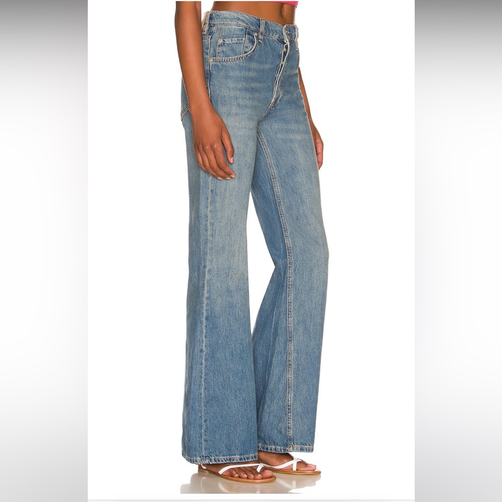 We The Free 27 Denim Blue Jeans High Rise Flare New Dawn Flare EUC